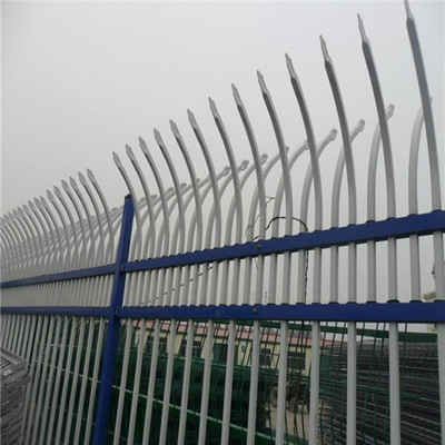 赤峰山地围墙围栏网-铁栅栏围墙
